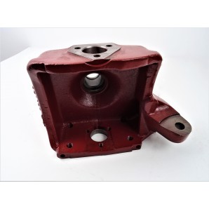 Carcasa punte fata stanga Case, John Deere 81413C1